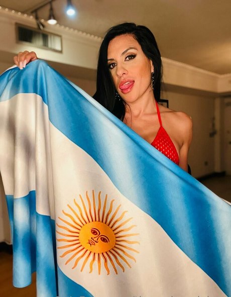 Sandy Love 裸のモデル 写真