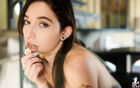 おばあちゃんの巨乳OnlyFans ホットセクシー 画像