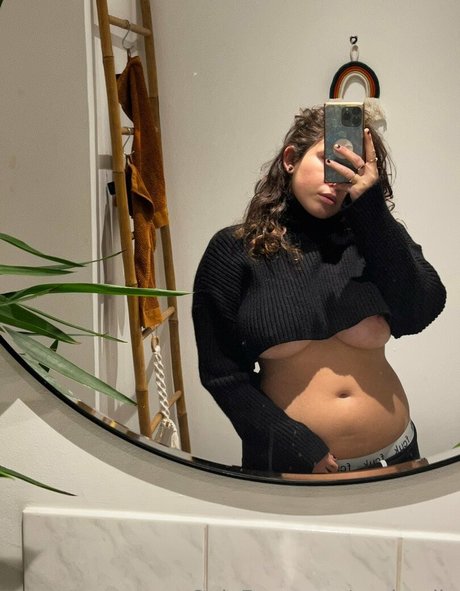 マッサージ動画 OnlyFans セクシー裸 画像