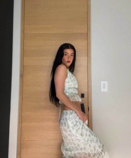 asmrベイビーonlyfans 裸 ギャラリー