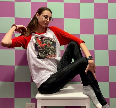 小柄で痩せたOnlyFans セクシー 写真