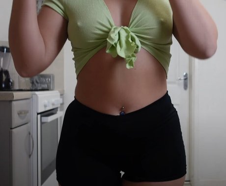 The Katies ポルノスター 独占 ギャラリー