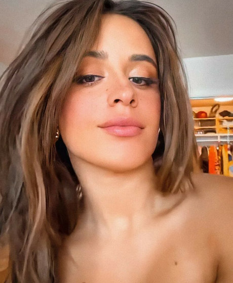 ティーンのおっぱいOnlyFans ヌード 写真