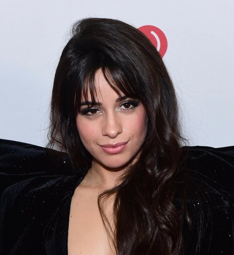 Camila Cabello エロティック女優 ギャラリー