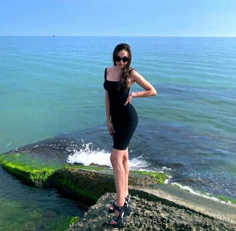 katya sky 美しいモデル 画像