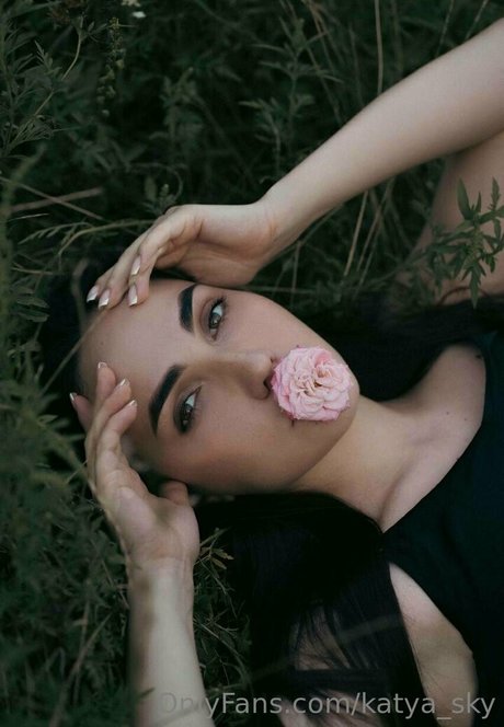 katya sky ポルノスター 高品質 画像