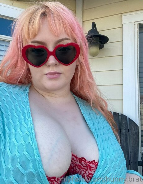 hunny brat アダルトスター ギャラリー