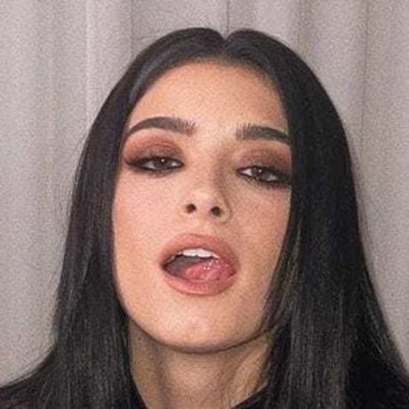 Dixie D Amelio アート女優 写真