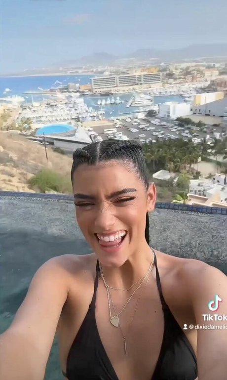 ぽっちゃり足OnlyFans アダルト 画像