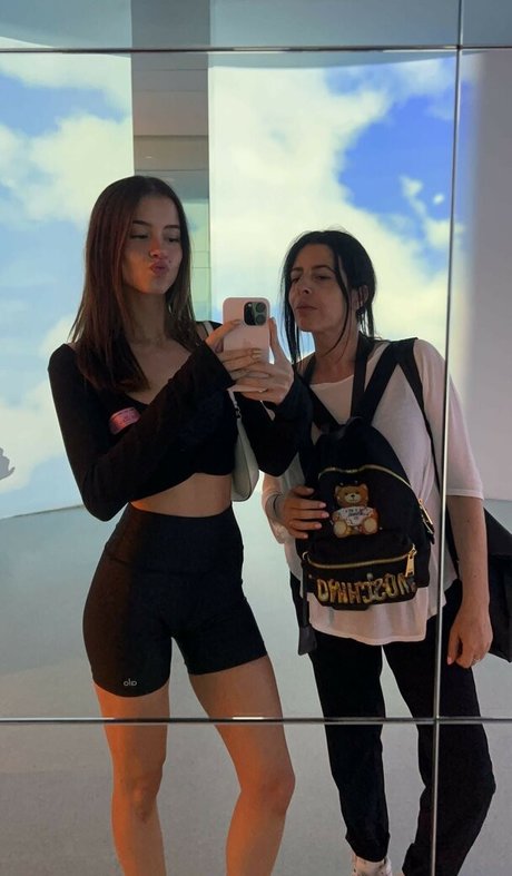 チンコを持つ女たち OnlyFans 美しいxxx 写真