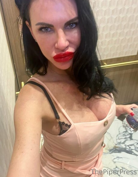 piperpressmn 最高のモデル 写真