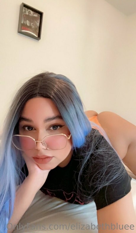 elizabethbluee top profile image