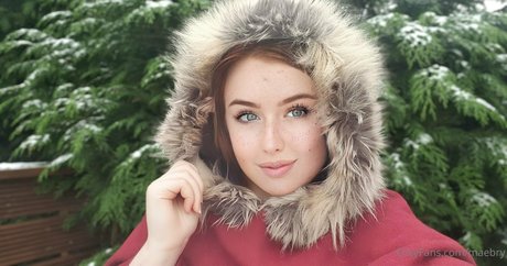 金髪ストリップOnlyFans HD 写真