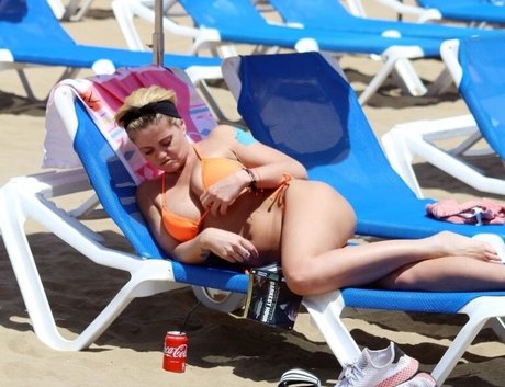 ビンボオンリーファンズ アート裸 写真