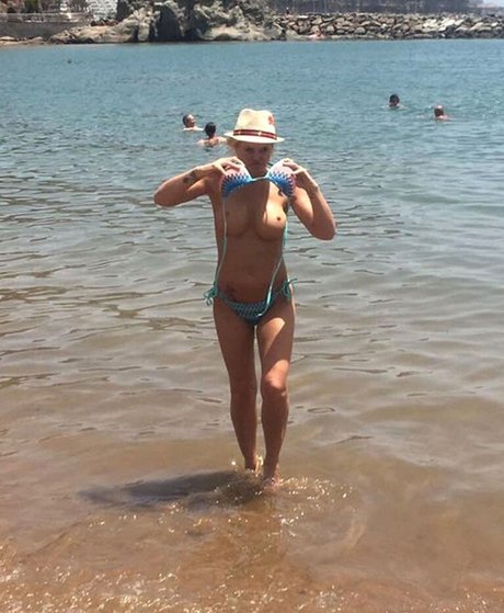 Danniella Westbrook ヌードモデル 写真