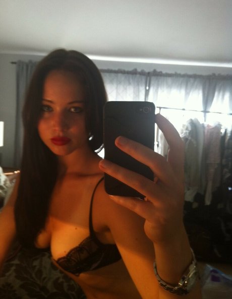 Jennifer Lawrence ポルノスター 写真