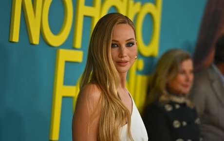 Jennifer Lawrence セクシーなポルノスター 写真