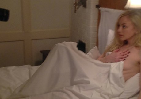 美しい足 OnlyFans セクシーヌード アーカイブ