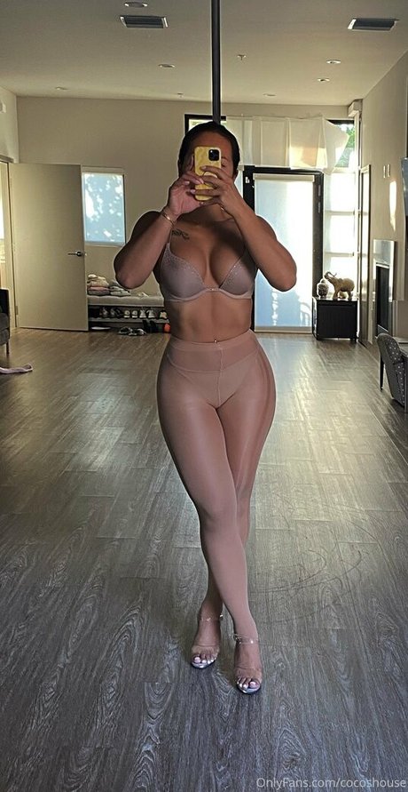 ginavhuynh セックスモデル 写真