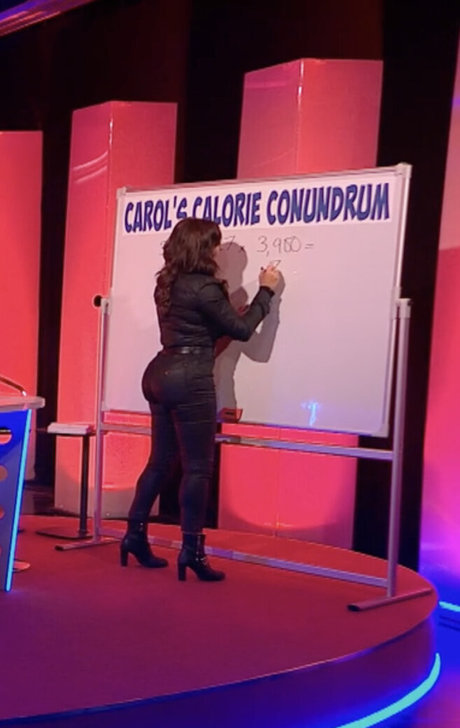 アナルパウグオンリーファンズ 美しいヌード 写真