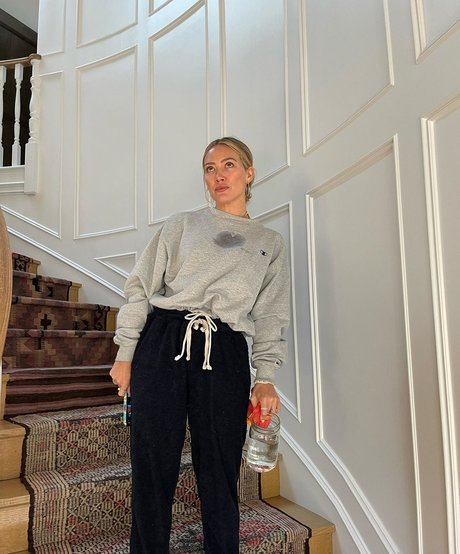 巨乳とお尻のOnlyFans セックス 画像