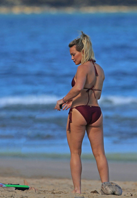 Hilary Duff profile image