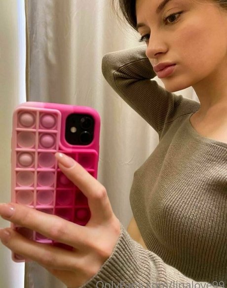 Linalime 裸の女優 ギャラリー