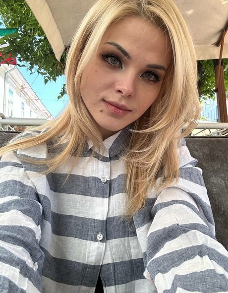 Jessiccaburns セックススター アーカイブ