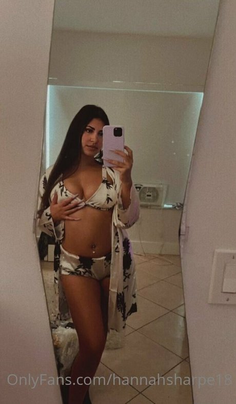 アジアの女性支配OnlyFans 美しい裸 写真