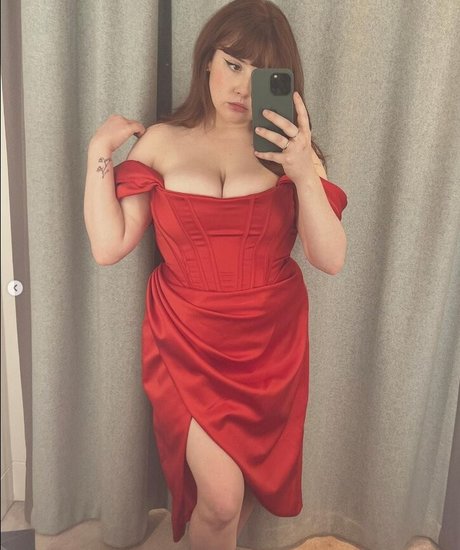 Gemothy エロティック女優 写真