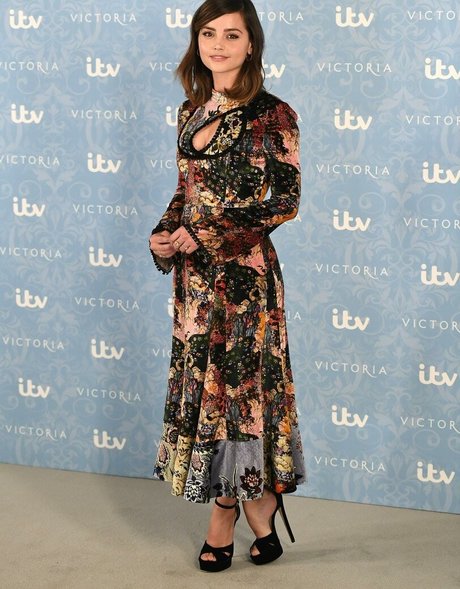 ニューハーフ 熟女 OnlyFans ホット 写真