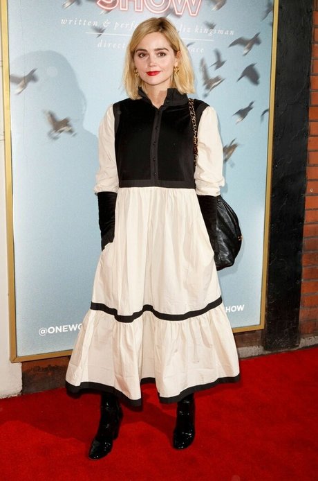 若い熟女OnlyFans ヌード 写真