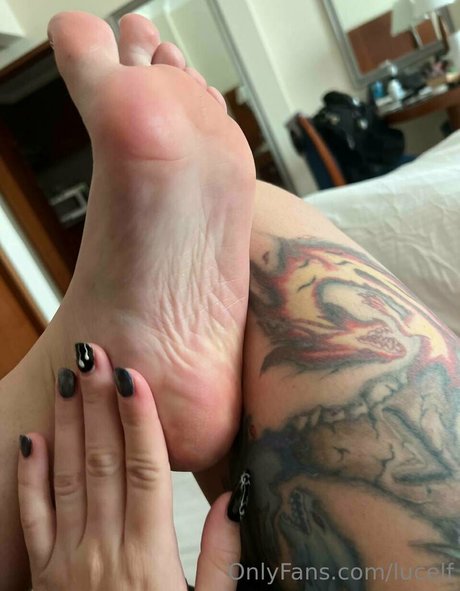 客室乗務員 OnlyFans アダルト 写真