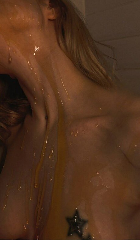 大きな乳首OnlyFans 限定 写真