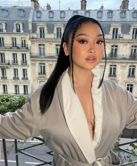 Lana Condor 最高のスター 写真