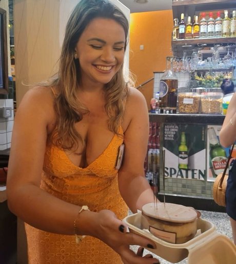 アジア人のタトゥー OnlyFans 無料裸 写真