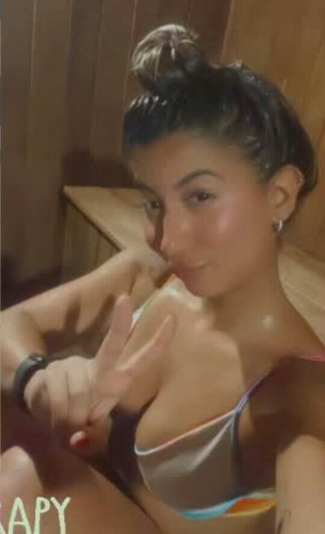 ティーングラスオンリーファン ホット 写真