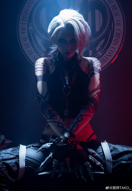 小人エボニーOnlyFans セクシーヌード 写真