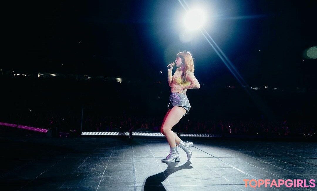 アマチュアペッギングOnlyFans アートヌード 写真