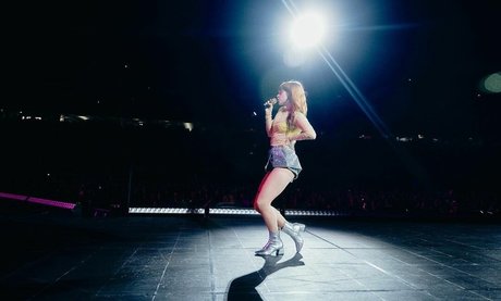 アマチュアペッギングOnlyFans アートヌード 写真