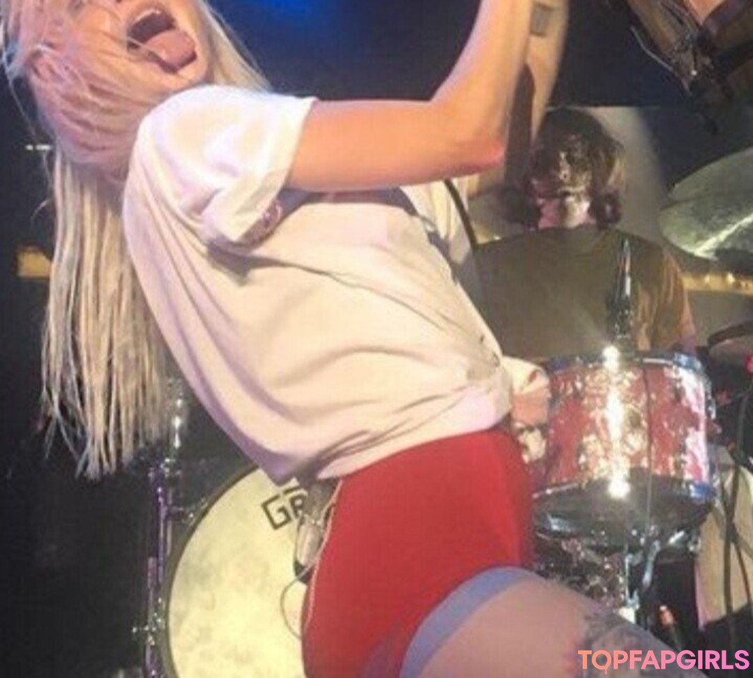 レズビアン ストラップオン OnlyFans ベスト 写真