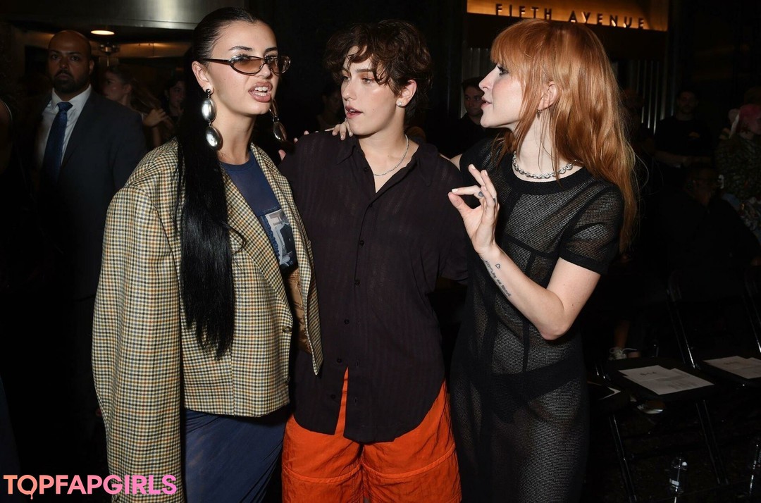 女子高生OnlyFans アートxxx 画像