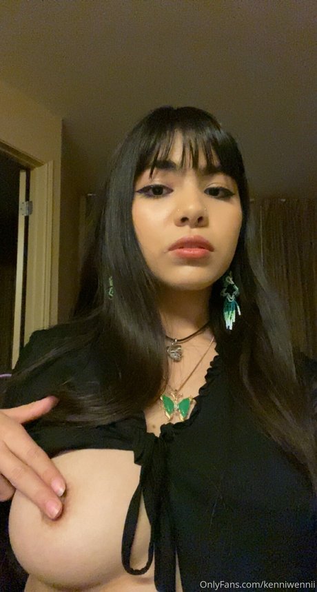 kenniwennii エロティックなモデル 写真