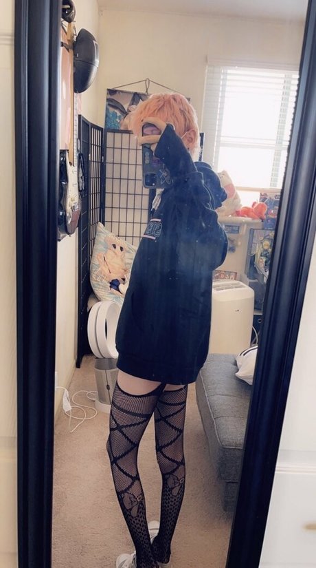 熟女ティーンOnlyFans ヌード 画像