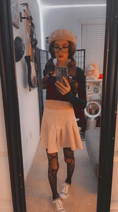 Stormy buns エロティックなモデル アーカイブ