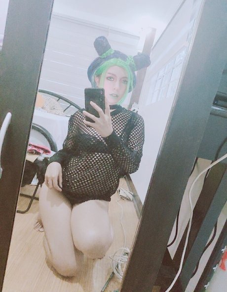 金髪の小柄なOnlyFans アートヌード ギャラリー