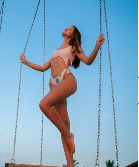 変態エボニーOnlyFans セクシー裸 画像