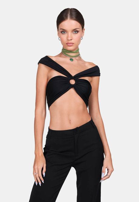 アジア人のタトゥー OnlyFans エロチック 写真