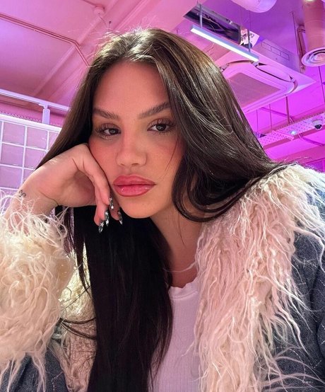 Vivi Wanderley セクシーなポルノスター 画像