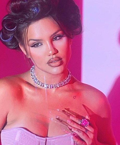 マッサージ動画 OnlyFans 無料ヌード 写真